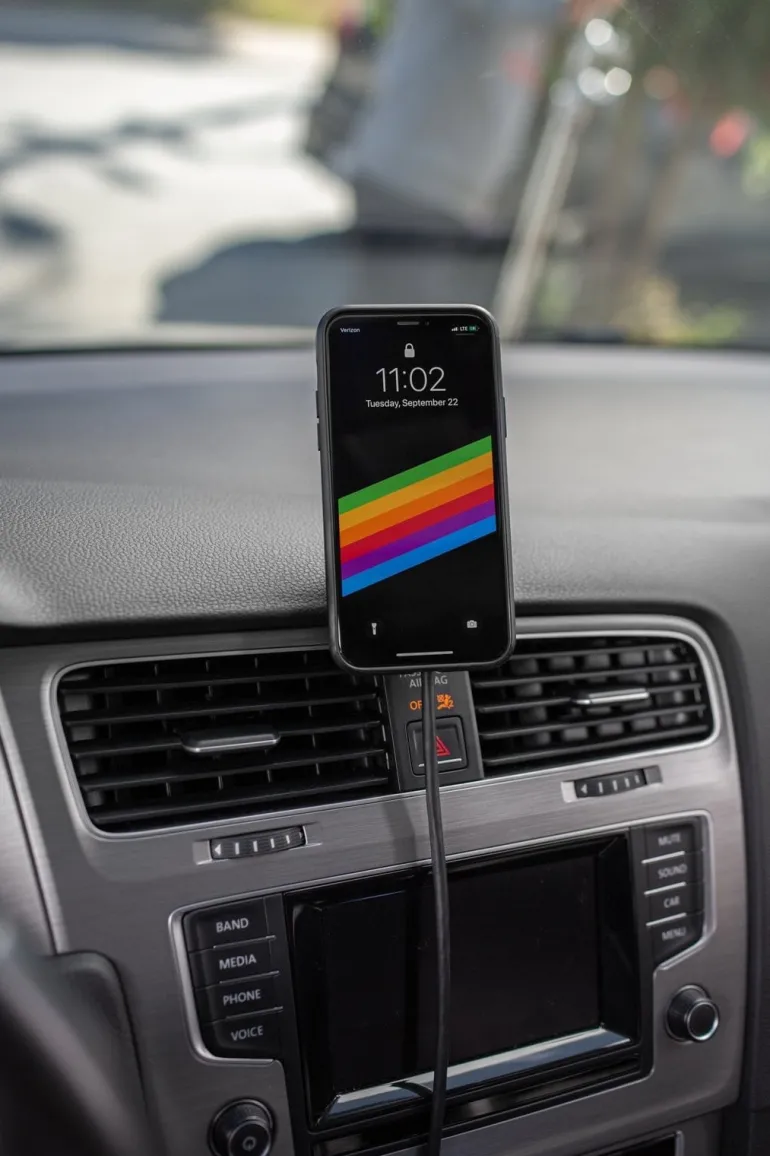 Peak Design Magnetyczny Uchwyt Samochodowy Do Telefonu z Bezp. Ładowarką V2